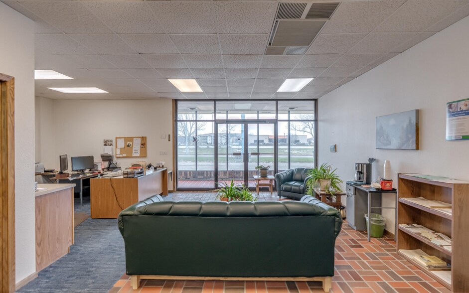 More Photos Of 1100 Basin Ave, Bismarck Flex For Sale