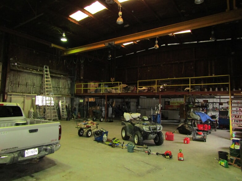 More Photos Of 4806 E Old Spanish Trl, Jeanerette Warehouse For Sale