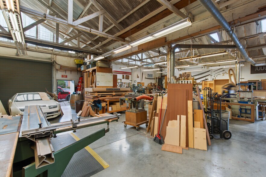 More Photos Of 2534 Magnolia St, Oakland Manufacturing For Sale