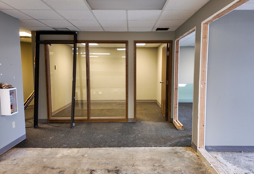 More Photos Of 1808 S Cliff Ave, Sioux Falls Office For Sale