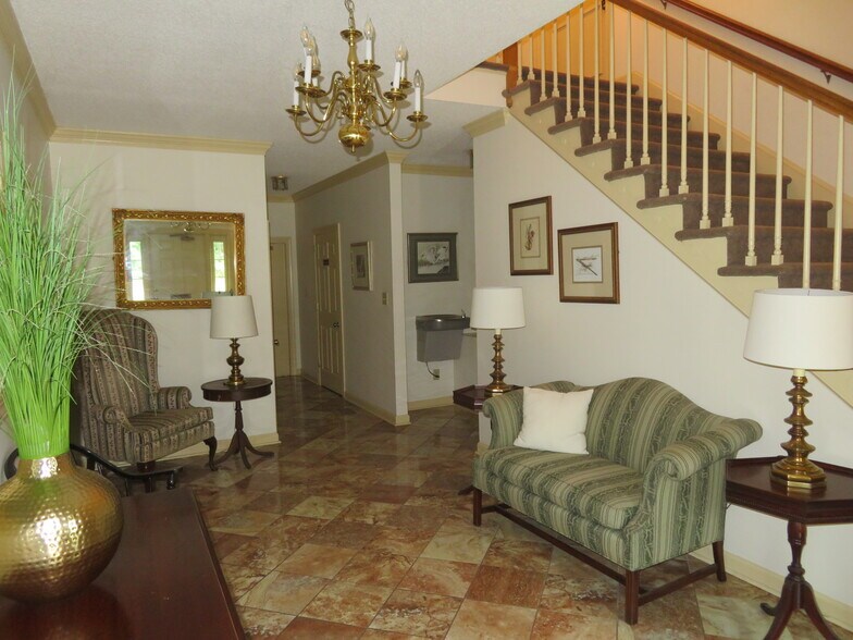 More Photos Of 742 Thimble Shoals Blvd, Newport News Office For Lease