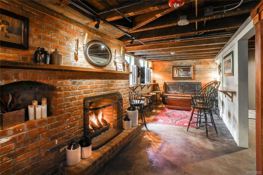 More Photos Of 644 Oakwood Ave, East Aurora Restaurant For Sale
