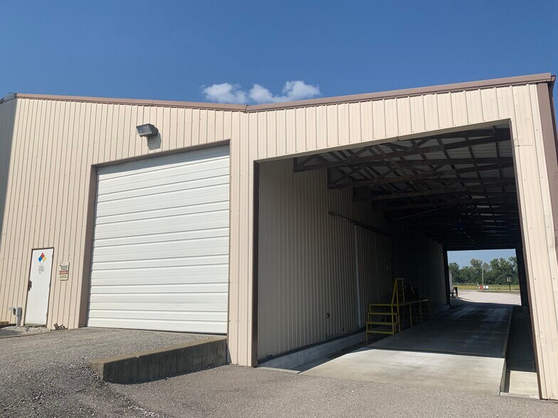 More Photos Of 4505 E Boonville New Harmony Rd, Evansville Office For Lease