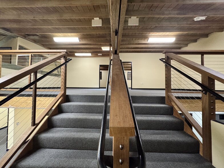 More Photos Of 3608 San Fernando Rd, Glendale Loft Creative Space For Lease