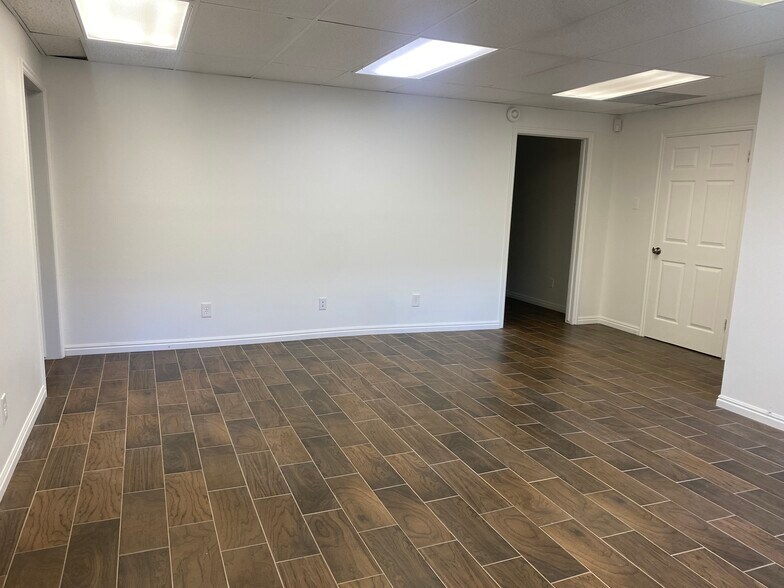 More Photos Of 60 W Canyon Crest Rd, Alpine Office For Sale