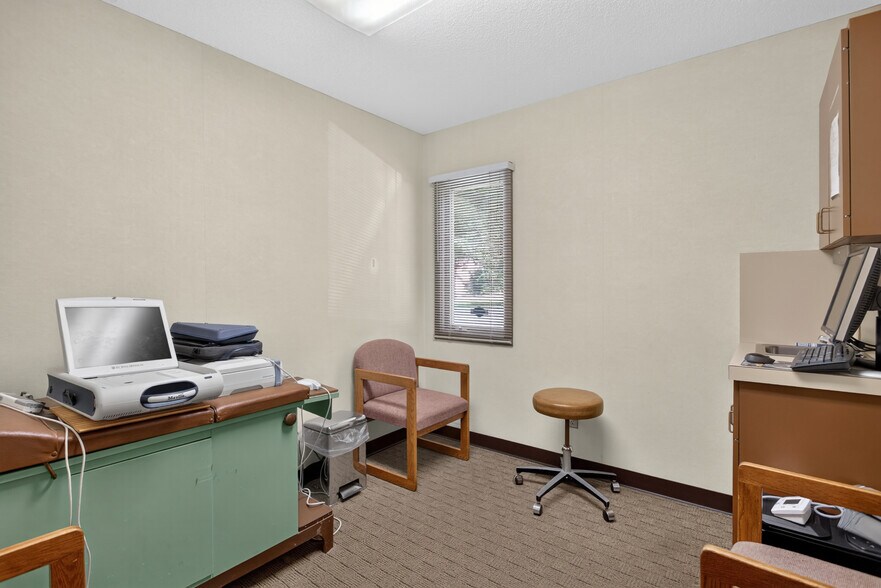 More Photos Of 2575 Spring Arbor Rd, Jackson Medical For Sale