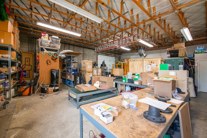 More Photos Of 2900-2912 S West Temple, Salt Lake City Light Manufacturing For Lease