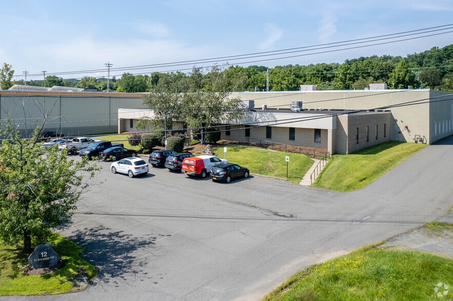 More Photos Of 12 Elmwood Rd, Menands Distribution For Lease