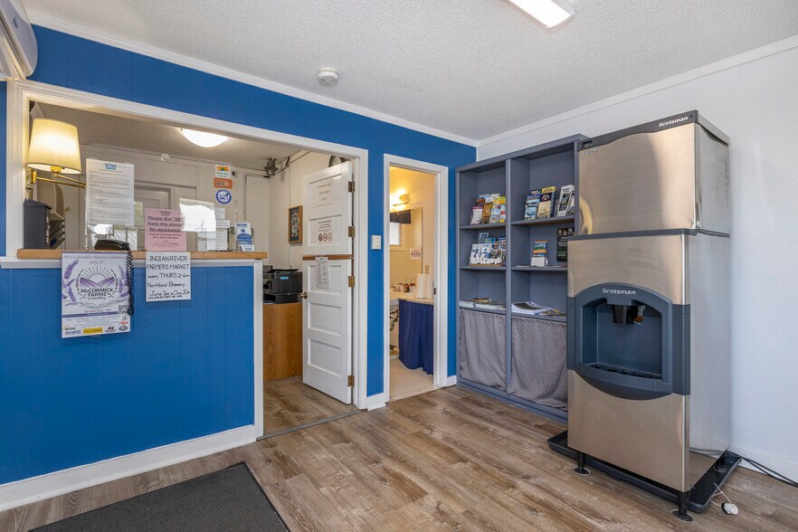 More Photos Of 6100 M-68 Hwy, Indian River Hotel For Sale