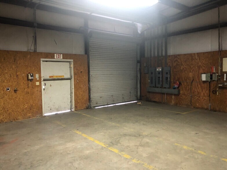 More Photos Of 10065 US Highway 129, Live Oak Freestanding For Sale