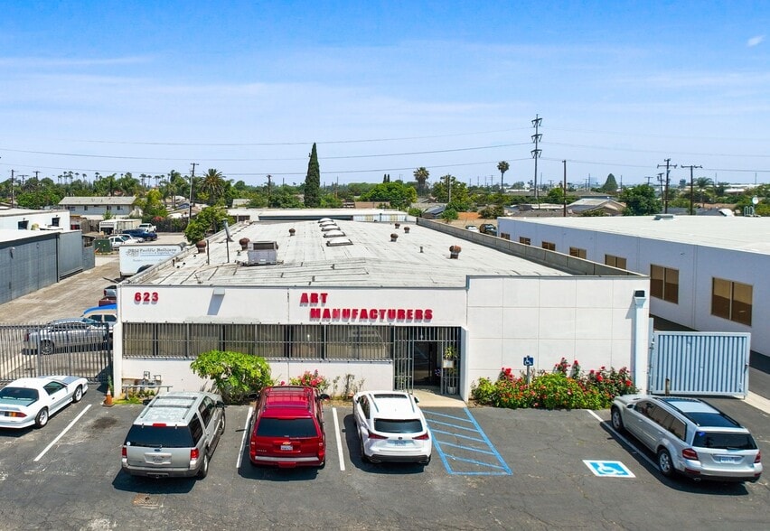 Primary Photo Of 623 Young St, Santa Ana Manufacturing For Sale