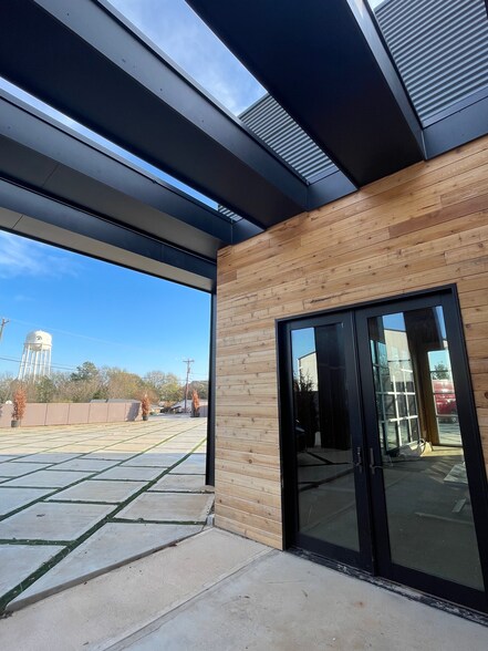 More Photos Of 7931 Valley Falls Rd, Spartanburg Loft Creative Space For Lease