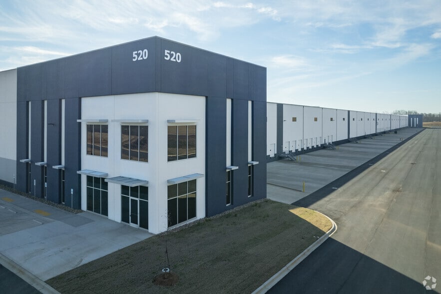 More Photos Of 520 Logistics Dr, Wellford Industrial For Lease