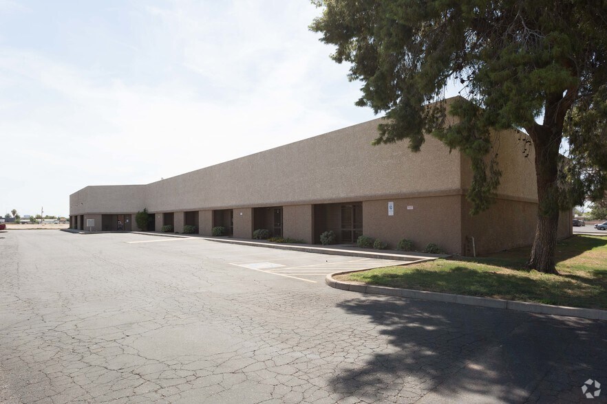 More Photos Of 3637 W Roanoke Ave, Phoenix Warehouse For Lease
