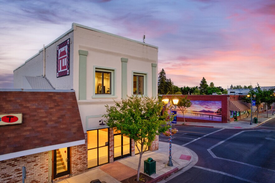 More Photos Of 302 N Main St, Lakeport Storefront For Sale