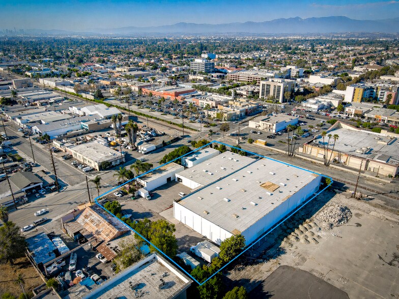 Primary Photo Of 11400 Downey Ave, Downey Warehouse For Sale
