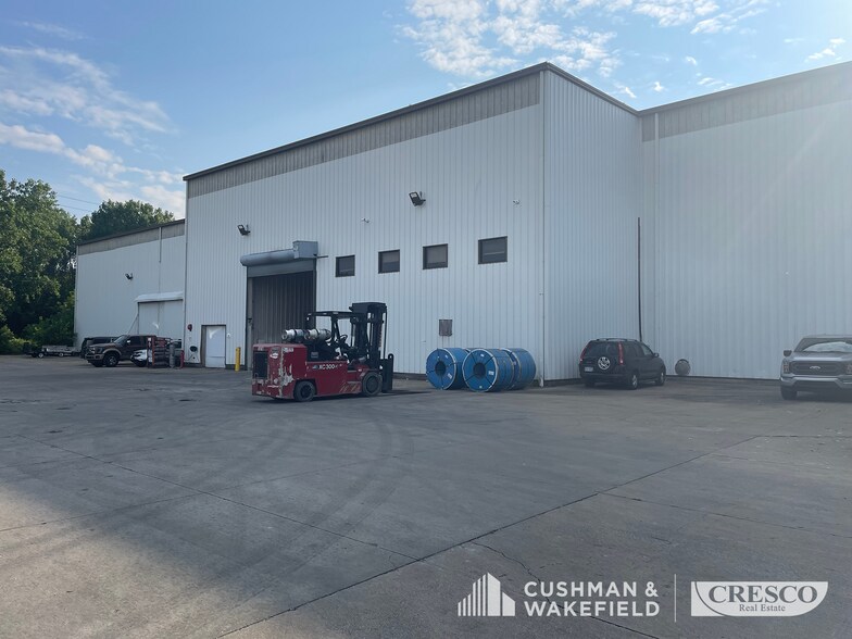 More Photos Of 9000 Brookpark Rd, Cleveland Manufacturing For Sale
