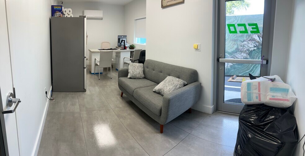 More Photos Of 2757-2761 W 77th Pl, Hialeah Warehouse For Sale