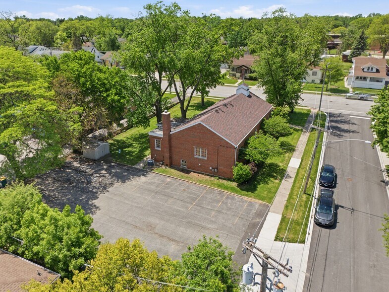 More Photos Of 405 S Westmore Ave, Lombard Religious Facility For Sale