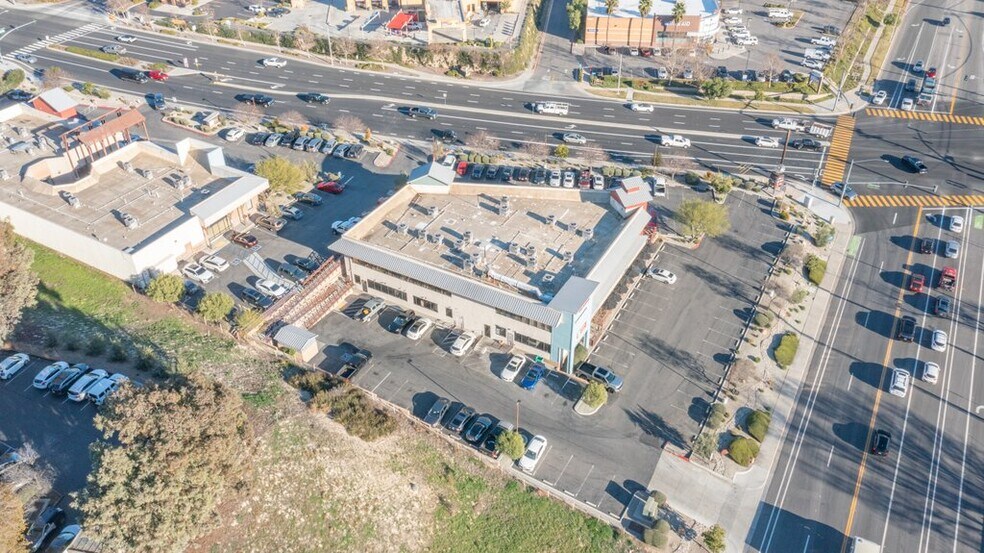 More Photos Of 32395A-32395B Clinton Keith Rd, Wildomar Unknown For Lease