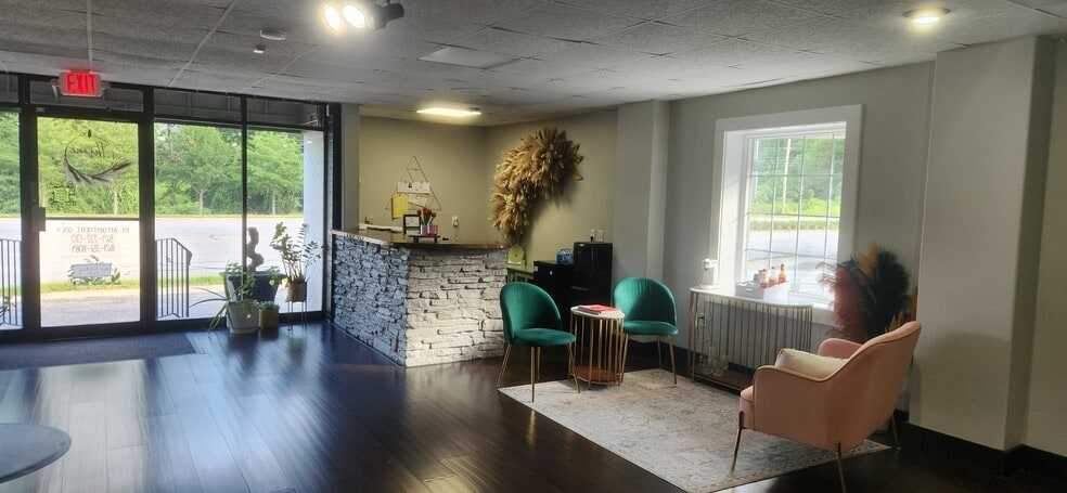 More Photos Of 310 Wade Hampton Blvd, Greenville Freestanding For Sale