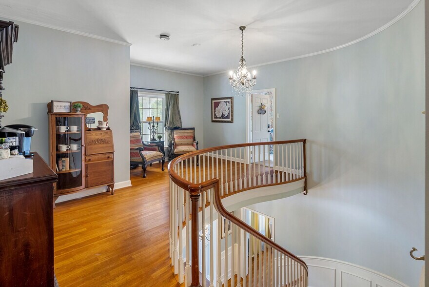 More Photos Of 1320 S Albert Pike Ave, Fort Smith Hospitality For Sale