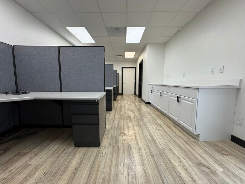 More Photos Of 500 S Tennessee St, McKinney Office For Sale