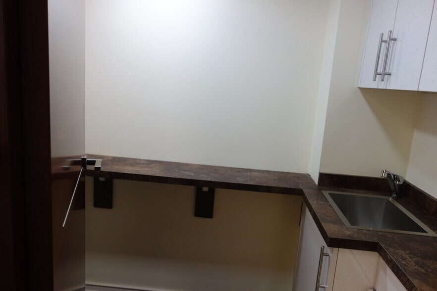 More Photos Of 6433 98th St, Rego Park Healthcare For Lease