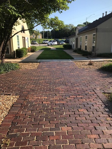 More Photos Of 501 N Mur Len Rd, Olathe Medical For Lease