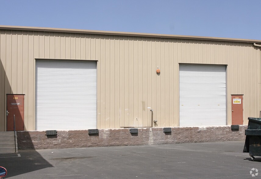 More Photos Of 4625-A Wynn Rd, Las Vegas Warehouse For Lease