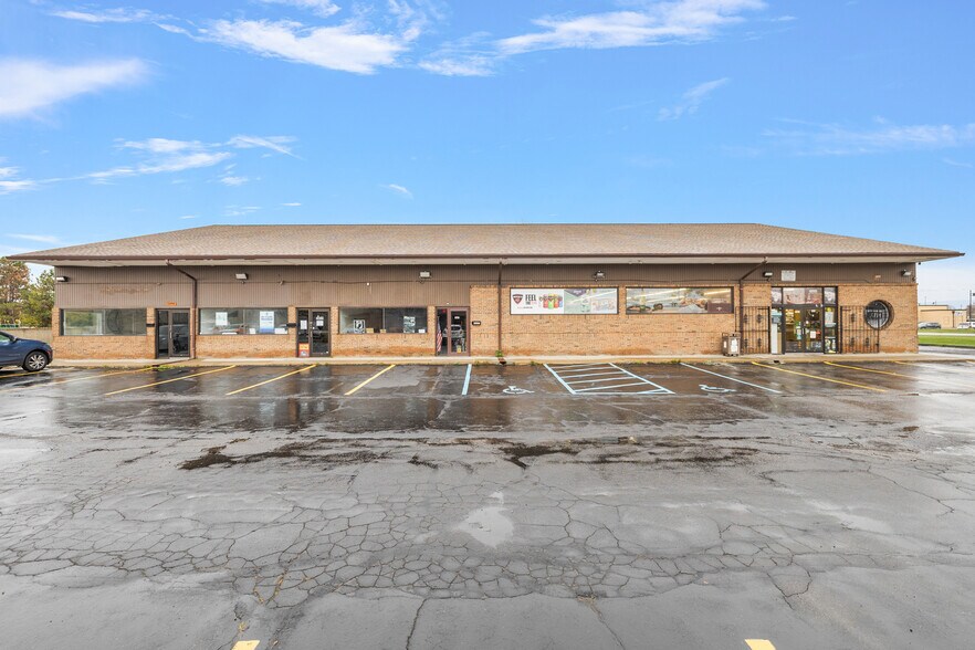 More Photos Of 5625-5655 18 Mile Rd, Sterling Heights Storefront For Sale