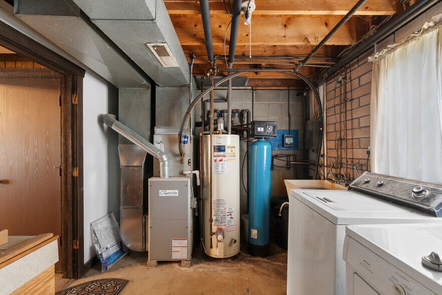 More Photos Of 4542 Camelot Cir, Uniontown Multifamily For Sale