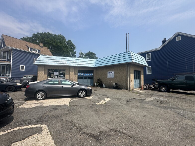 Primary Photo Of 401 Irvington Ave, South Orange Auto Salvage Facility For Sale