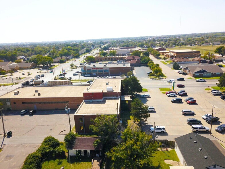 More Photos Of 1222 10th St, Woodward Office For Sale
