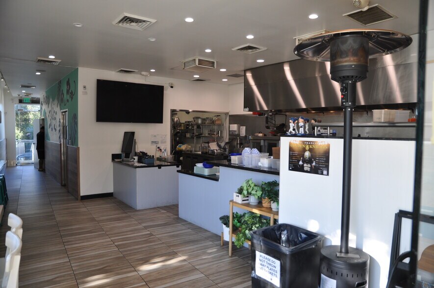 More Photos Of 712-716 Foothill Blvd, La Cañada Flintridge Restaurant For Lease