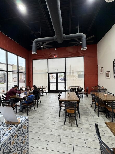 More Photos Of 13649 Eastlake Blvd, El Paso Storefront For Lease