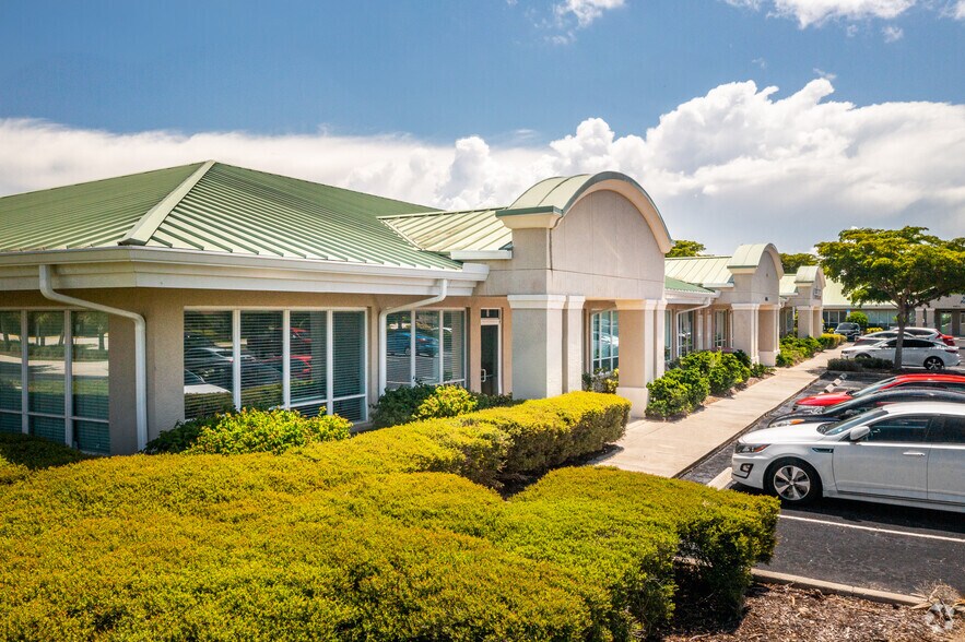 Primary Photo Of 6811 Palisades Park Ct, Fort Myers Medical For Lease