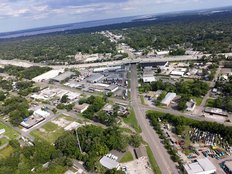 More Photos Of 4736 Hunt St, Jacksonville Industrial For Sale