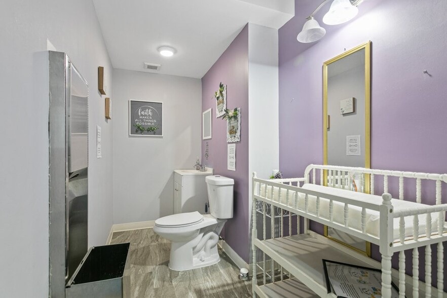 More Photos Of 6701 Beach Blvd, Jacksonville Freestanding For Lease