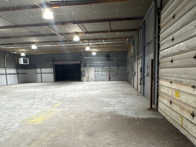 More Photos Of 912 Pittsburgh Rd, Butler Unknown For Lease