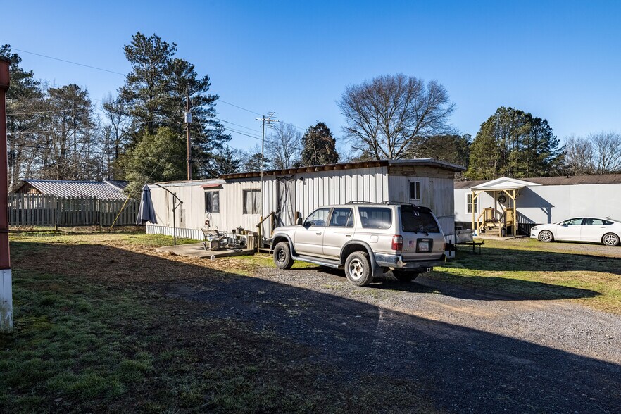 More Photos Of 3020 Old Summerville Rd, Armuchee Manufactured Housing Mobile Home Park For Sale