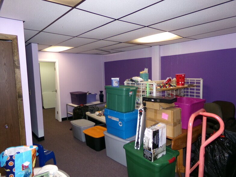 More Photos Of 4021 W Michigan Ave, Lansing Office For Sale