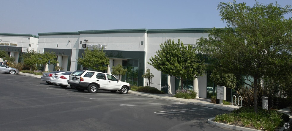 More Photos Of 131 Sand Creek Rd, Brentwood Research And Development For Lease