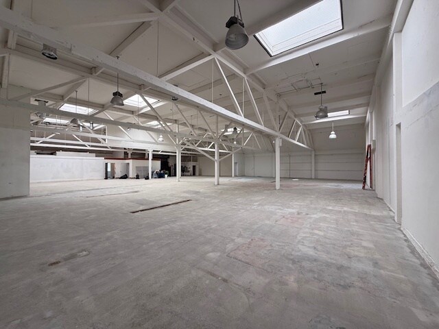 More Photos Of 1970 Carroll Ave, San Francisco Warehouse For Lease
