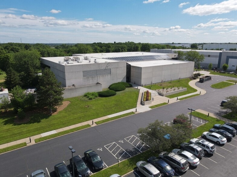 More Photos Of 2300 Litton Ln, Hebron Office Residential For Lease