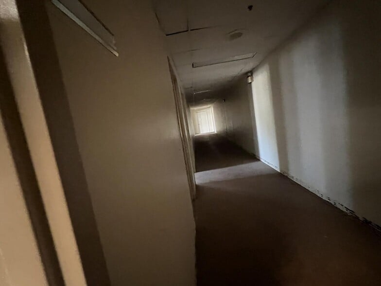 More Photos Of 2533-2541 Rulon White Blvd, Ogden Manufacturing For Lease