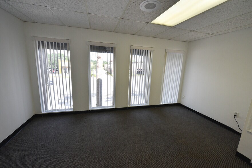 More Photos Of 1200 N Central Ave, Kissimmee Office For Lease