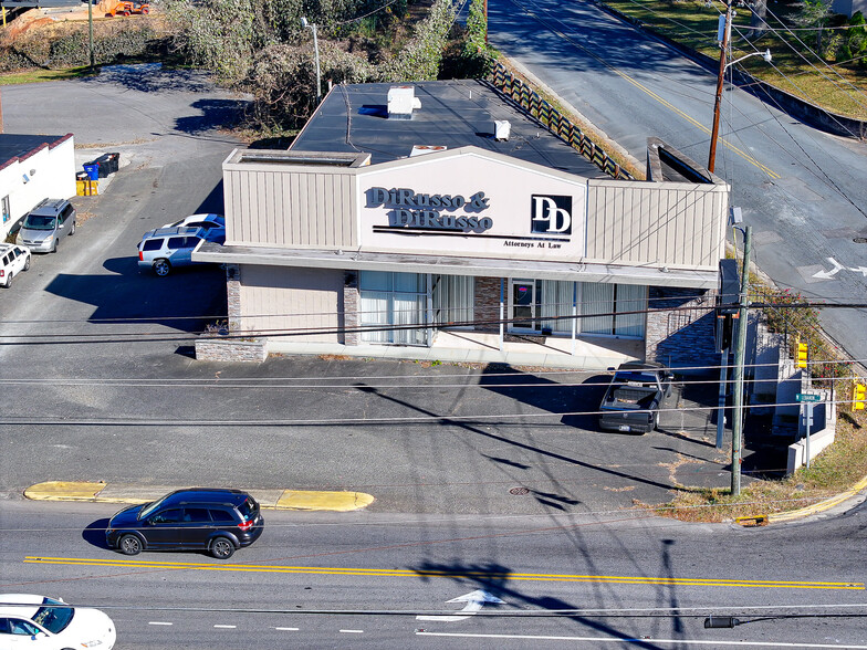 Primary Photo Of 502 W Lebanon St, Mount Airy Medical For Sale