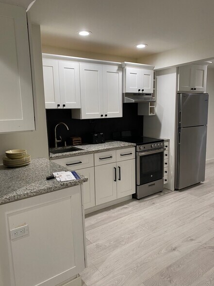 More Photos Of 136-138 Main St, Greenport Storefront Retail Residential For Sale