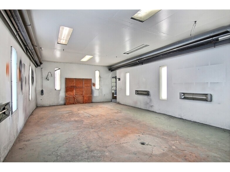 More Photos Of 19560 Burnham Ave, Lynwood Auto Repair For Sale